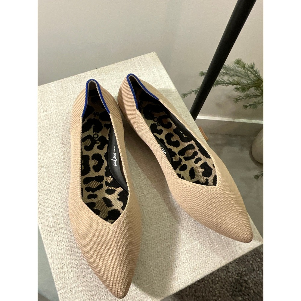 Rothys The Point EUC 9 kitten flats easy wear work stretch comfy leopard trendy
